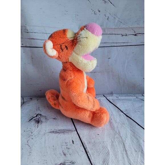 Tigger Plush Toy Gund Disney Winnie The Pooh 100 Acre Plush Stuffed Animal - Picture 4 of 9